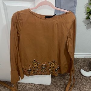 Bell sleeve top